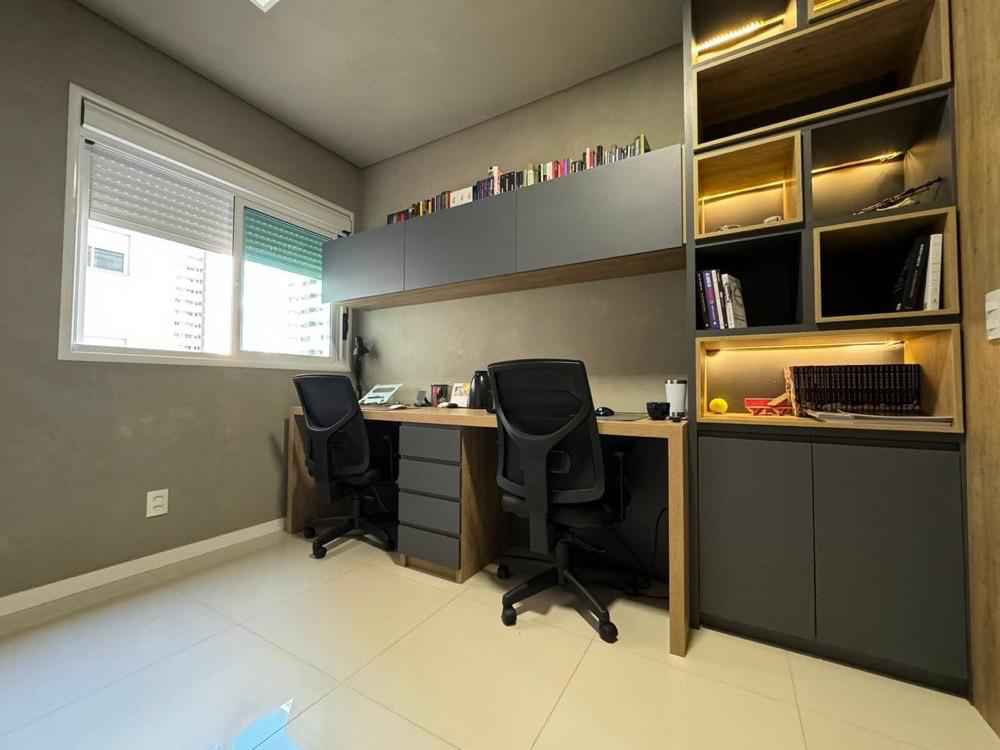 Apartamento à venda na Gleba Palhano Ed Élegance