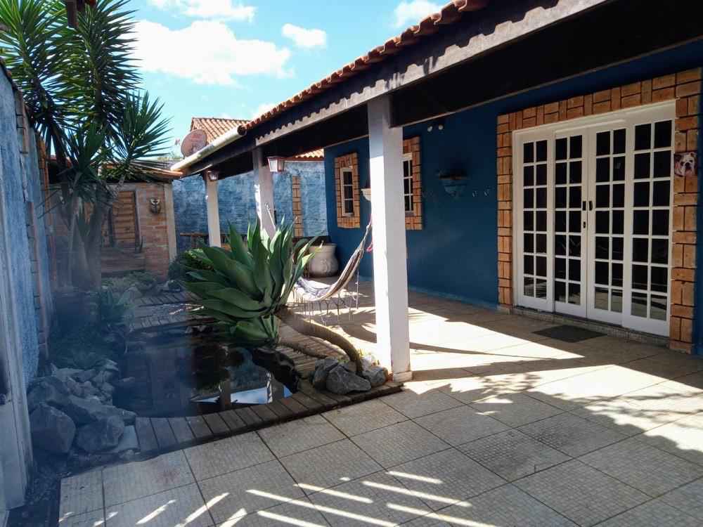 Casa com piscina em Vargem grande paulista 