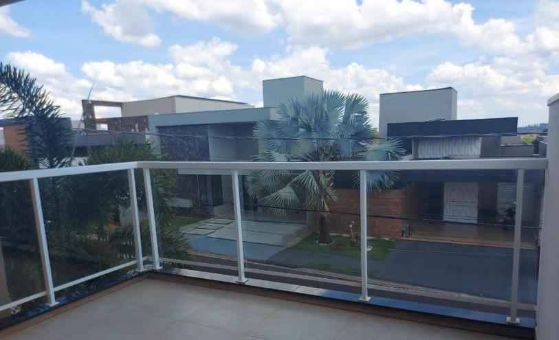 EXCELENTE SOBRADO NO CONDOMÍNIO VILAGE DAMHA III